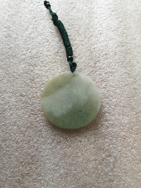 古玩玉器天然翡翠雕“千手觀音”掛牌拍賣，當前價格450元