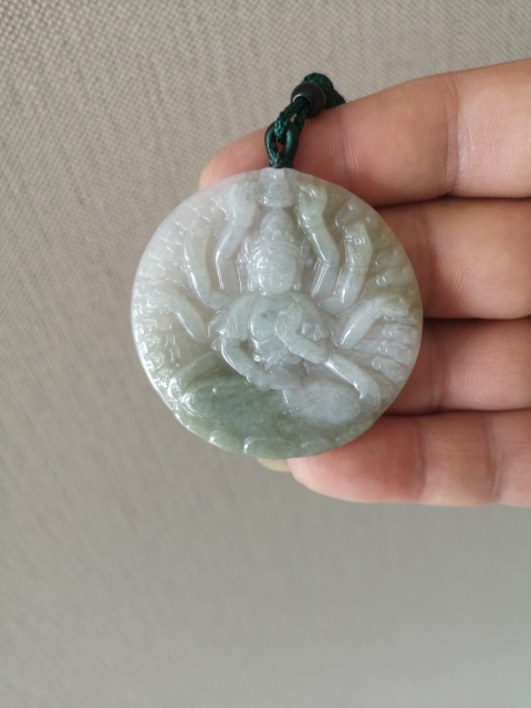 古玩玉器天然翡翠雕“千手觀音”掛牌拍賣，當前價格450元