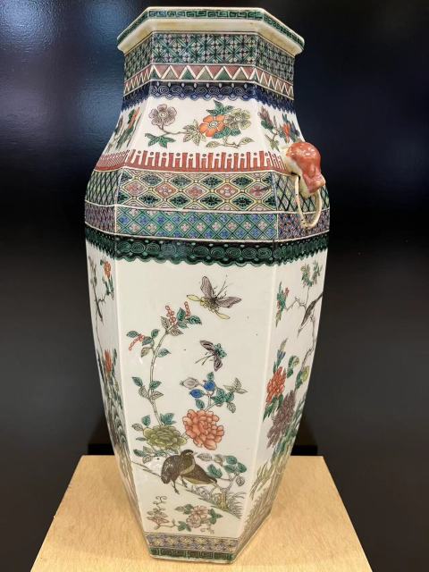 古玩陶瓷清光緒五彩花鳥紋獅耳六方尊拍賣,當前價格45000元