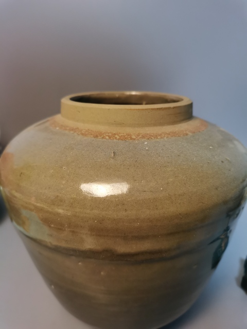 古玩陶瓷元明時期龍泉窯系罐拍賣，當前價格390元