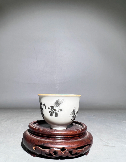 古玩陶瓷(精品陶瓷藝術(shù)家唐英)松石綠釉墨彩花卉詩文杯拍賣,當(dāng)前價格6888元