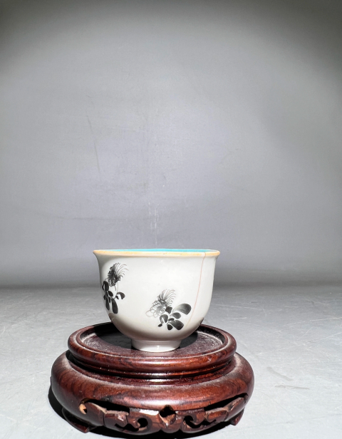 古玩陶瓷(精品陶瓷藝術(shù)家唐英)松石綠釉墨彩花卉詩文杯拍賣,當(dāng)前價格6888元