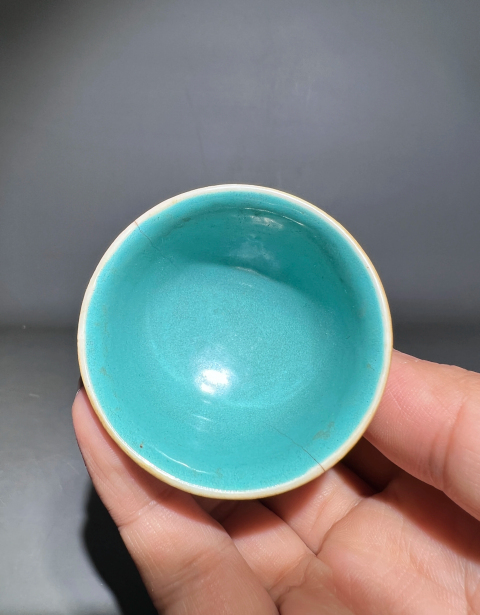 古玩陶瓷(精品陶瓷藝術(shù)家唐英)松石綠釉墨彩花卉詩文杯拍賣,當(dāng)前價格6888元
