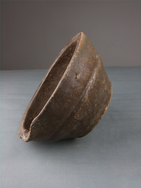 古玩陶瓷【明】【稀有品種】醬釉碾茶缽拍賣,當前價格0元