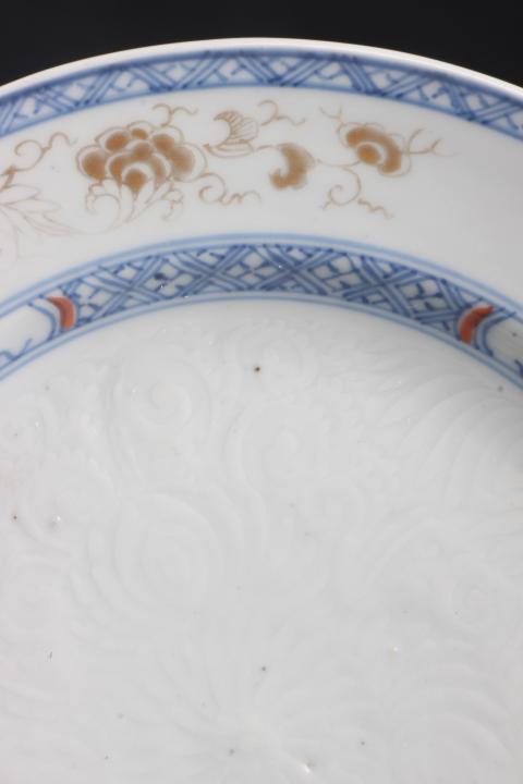 古玩陶瓷【7825】清康熙 青花描金暗刻花卉紋折沿盤拍賣,當前價格2890元