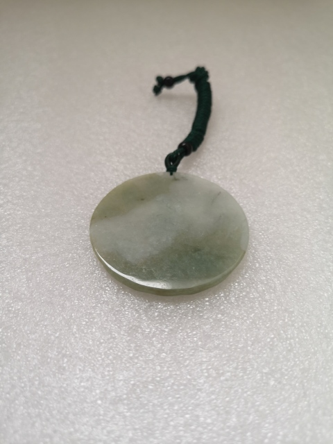古玩玉器天然翡翠雕“千手觀音”掛牌拍賣，當前價格450元