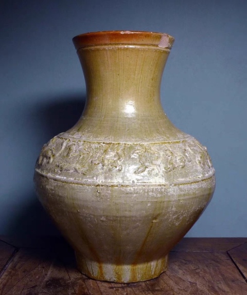 古玩陶瓷精美漢代綠釉跑獸紋大瓶拍賣，當(dāng)前價(jià)格3888元