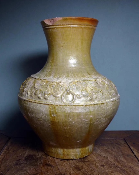 古玩陶瓷精美漢代綠釉跑獸紋大瓶拍賣，當(dāng)前價(jià)格3888元