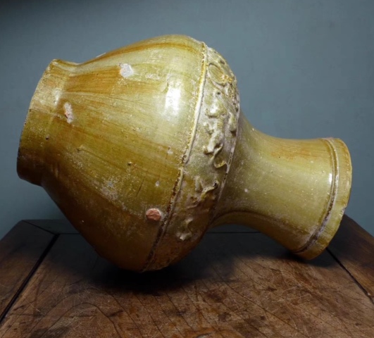 古玩陶瓷精美漢代綠釉跑獸紋大瓶拍賣，當(dāng)前價(jià)格3888元