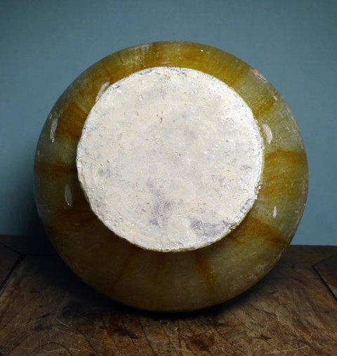 古玩陶瓷精美漢代綠釉跑獸紋大瓶拍賣，當(dāng)前價(jià)格3888元