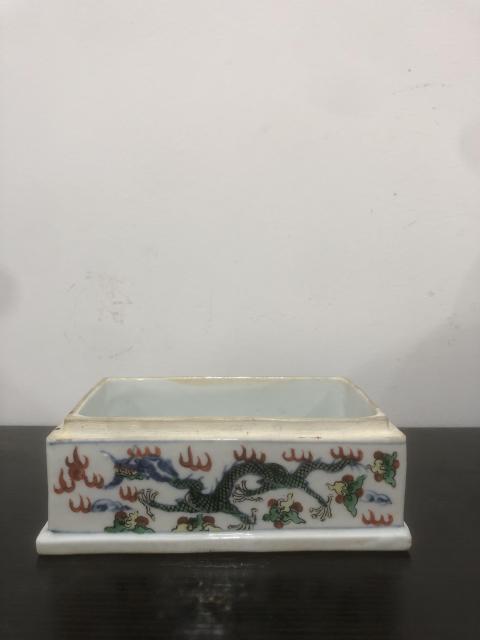 中国　五彩　輪花水指　蓋物　龍鳳花之図　大明萬暦年製銘 中国 大明萬暦年製 五彩龍鳳凰文 輪花鉢 大皿 直径約40㎝ V