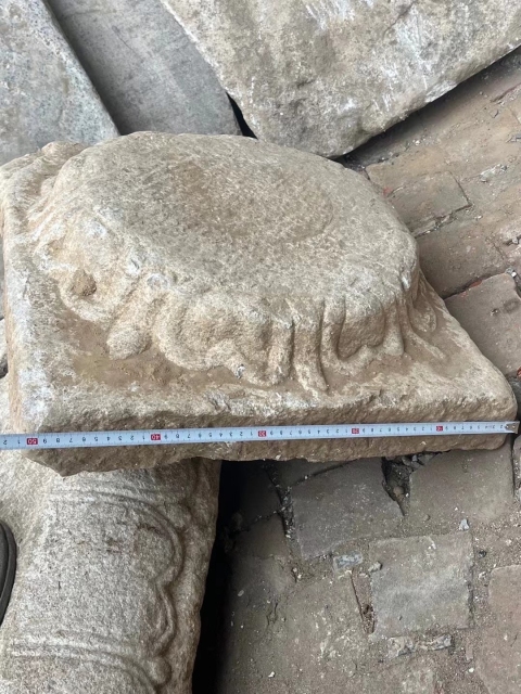 古玩雜項漢白玉蓮花座拍賣,當前價格2500元
