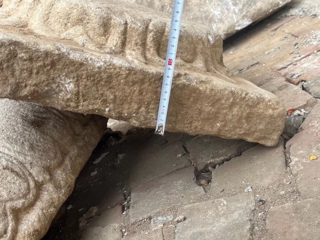 古玩雜項漢白玉蓮花座拍賣,當前價格2500元