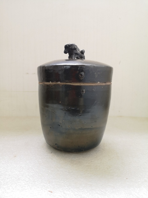 古玩陶瓷清代磁州窯系褐釉蓋罐拍賣,當前價格680元