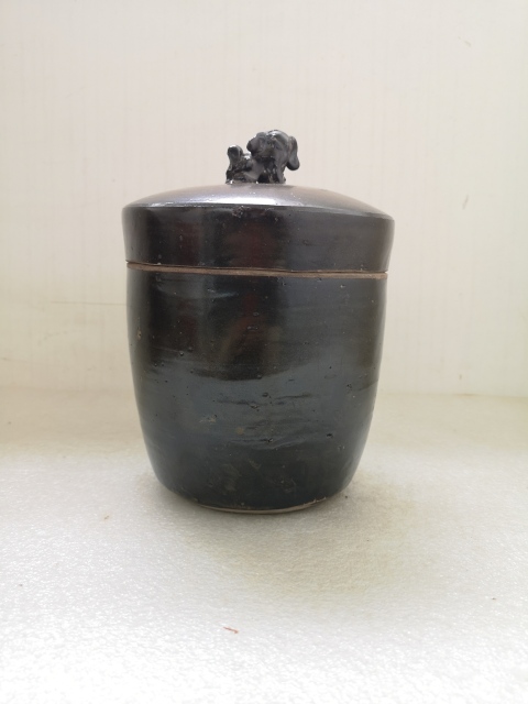 古玩陶瓷清代磁州窯系褐釉蓋罐拍賣,當前價格680元