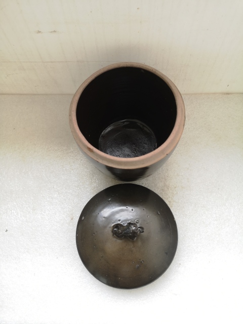 古玩陶瓷清代磁州窯系褐釉蓋罐拍賣,當前價格680元