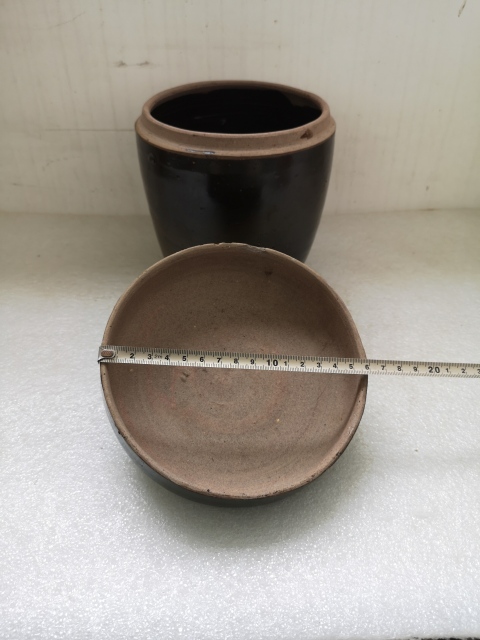 古玩陶瓷清代磁州窯系褐釉蓋罐拍賣,當前價格680元