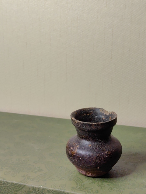 古玩陶瓷醬釉小水盂拍賣,當前價格159元
