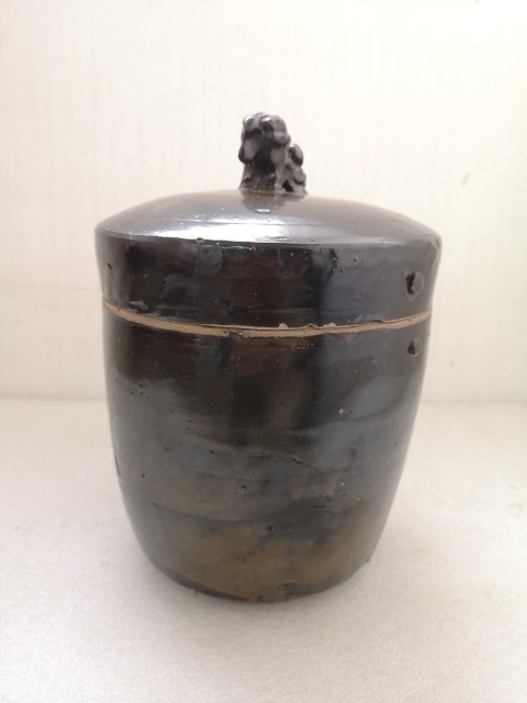 古玩陶瓷清代磁州窯系褐釉蓋罐拍賣,當前價格680元