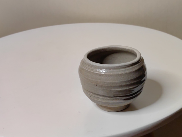 古玩陶瓷龍泉青瓷小蓋罐拍賣，當(dāng)前價(jià)格400元
