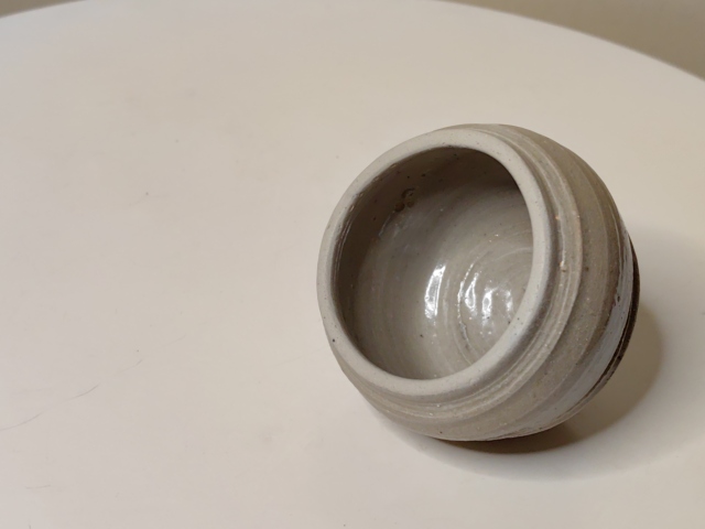 古玩陶瓷龍泉青瓷小蓋罐拍賣，當(dāng)前價(jià)格400元