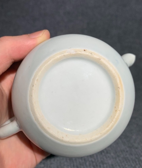 古玩陶瓷清晚期青花錦地花卉玲瓏瓷茶壺拍賣,當前價格1800元