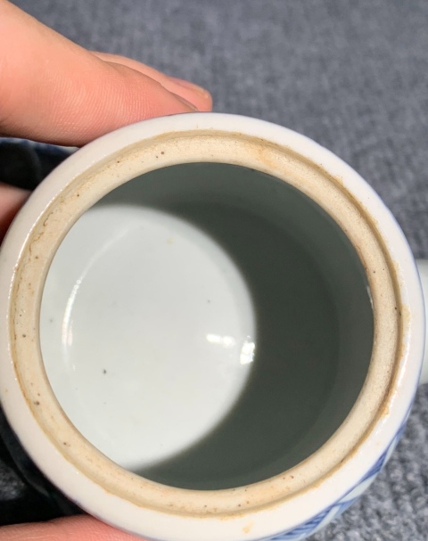 古玩陶瓷清晚期青花錦地花卉玲瓏瓷茶壺拍賣,當前價格1800元