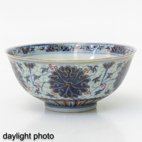 古玩陶瓷青花加彩纏枝蓮紋碗拍賣,當(dāng)前價(jià)格26000元