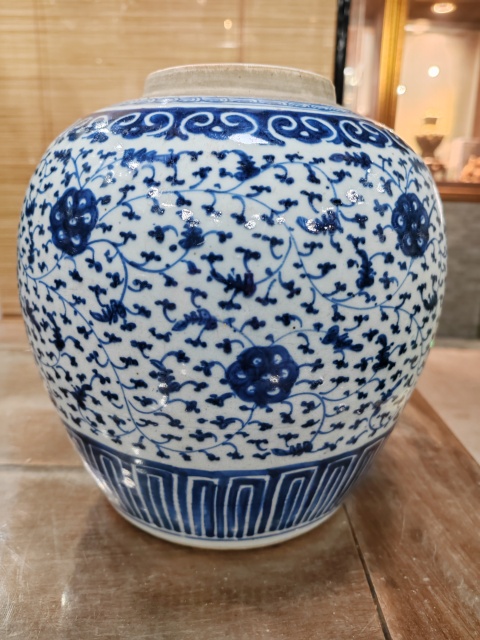 古玩陶瓷青花纏枝花紋罐拍賣，當前價格1800元