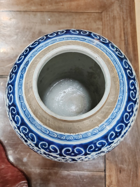 古玩陶瓷青花纏枝花紋罐拍賣，當前價格1800元