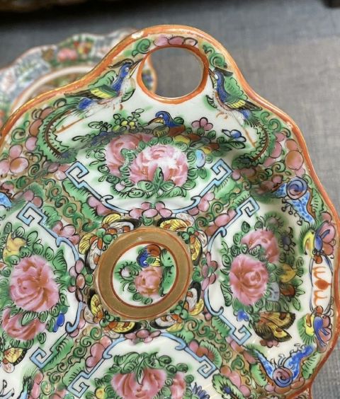 古玩陶瓷晚清廣彩描金花卉團壽紋葫蘆型掛盤一對拍賣,當前價格4800元
