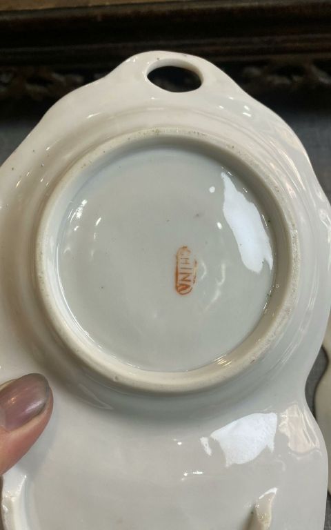 古玩陶瓷晚清廣彩描金花卉團壽紋葫蘆型掛盤一對拍賣,當前價格4800元