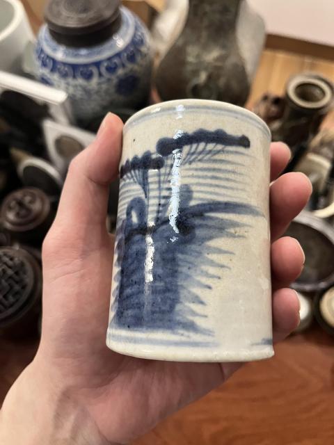 古玩陶瓷乾隆青花山水紋筆筒拍賣,當(dāng)前價(jià)格999元