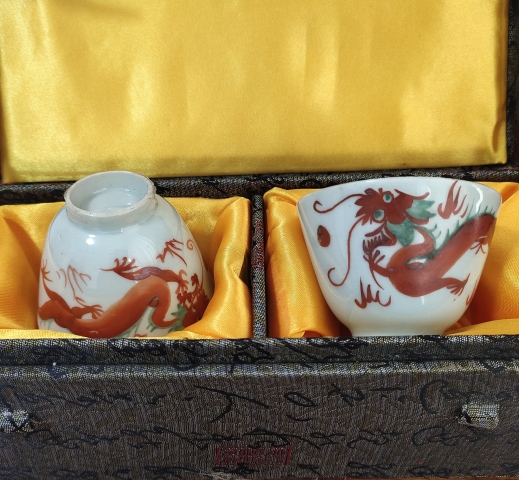 古玩陶瓷民國-紅綠彩云龍紋仰鐘杯(一個)拍賣，當前價格1369元