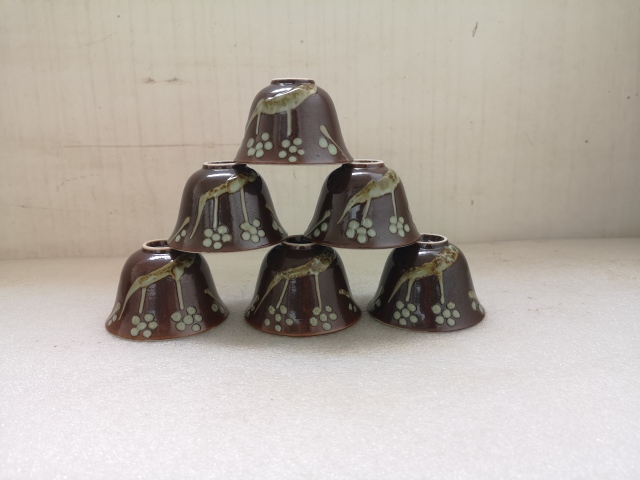 古玩陶瓷外紫金釉內青花魚藻紋杯拍賣,當前價格198元