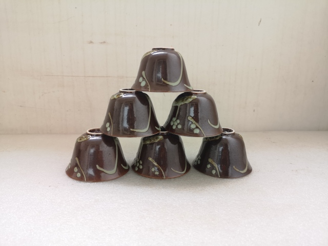 古玩陶瓷外紫金釉內青花魚藻紋杯拍賣,當前價格198元