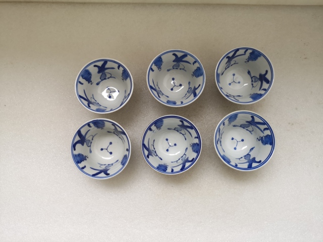 古玩陶瓷外紫金釉內青花魚藻紋杯拍賣,當前價格198元