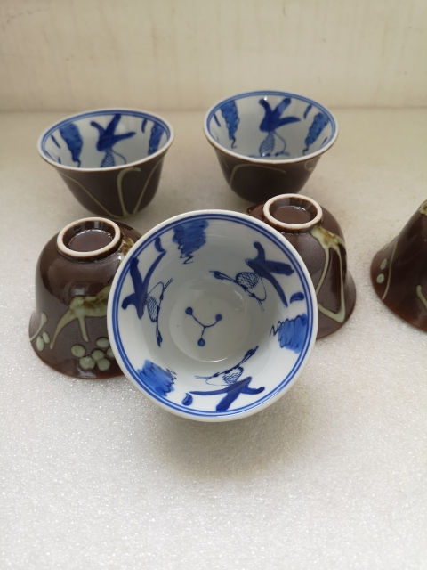 古玩陶瓷外紫金釉內青花魚藻紋杯拍賣,當前價格198元