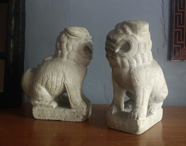 古玩雜項清.漢白玉案頭獅拍賣,當前價格18500元