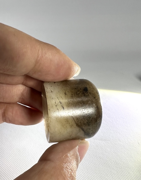 古玩玉器[已鑒真]清初和田老提油扳指拍賣，當前價格6000元