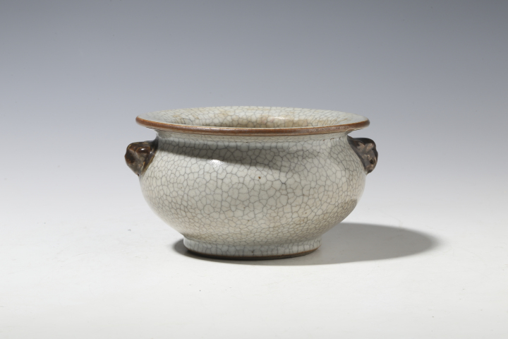 古玩陶瓷哥釉獸耳香爐拍賣，當(dāng)前價(jià)格5000元
