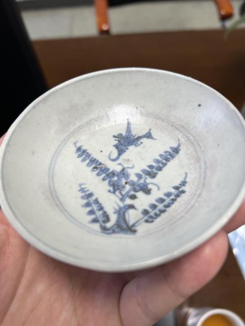 古玩陶瓷明中期喜鵲登梅蕉葉紋臥足洗拍賣，當前價格1399元