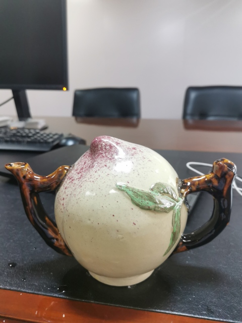 古玩陶瓷壽桃型倒流壺拍賣，當前價格1500元