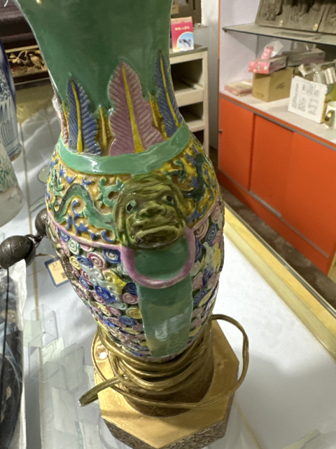 古玩陶瓷粉彩貼塑龍鳳呈祥獸耳臺燈拍賣，當前價格10000元