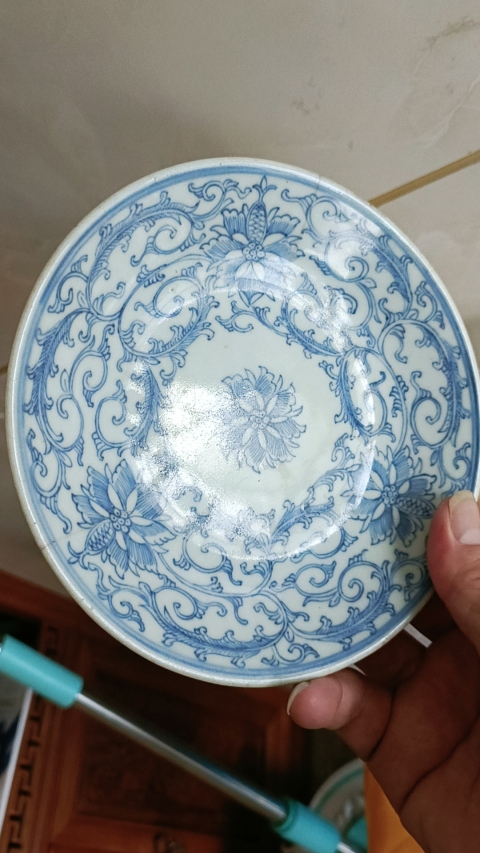 古玩陶瓷清乾隆本朝款青花纏枝蓮賞盤(pán)拍賣(mài),當(dāng)前價(jià)格980元