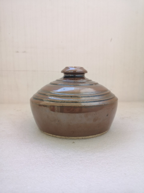 古玩陶瓷清早期磁州窯系褐釉瓶拍賣，當(dāng)前價格980元