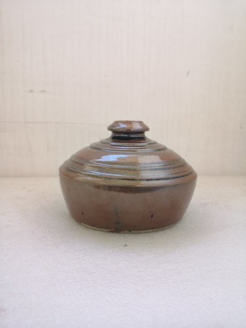 古玩陶瓷清早期磁州窯系褐釉瓶拍賣，當(dāng)前價格980元