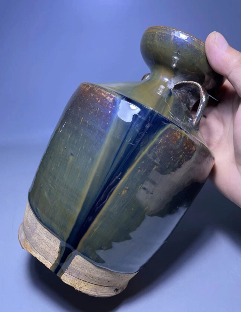 古玩陶瓷明代窯變醬釉雙系盤口瓶拍賣,當前價格0元