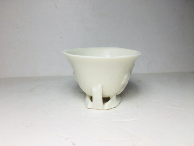 古玩陶瓷（精美）白釉梅花紋爵杯拍賣，當(dāng)前價(jià)格1288元