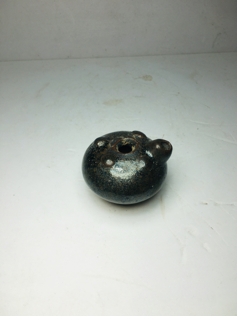 古玩陶瓷文房褐斑釉水滴拍賣,當前價格0元